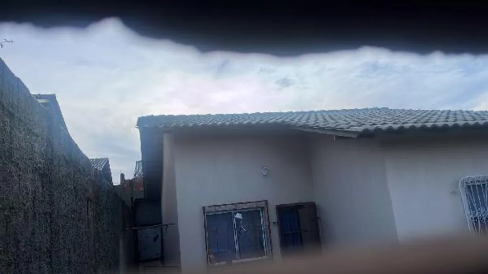 Casa, 2 quartos, 200 m² - Foto 1