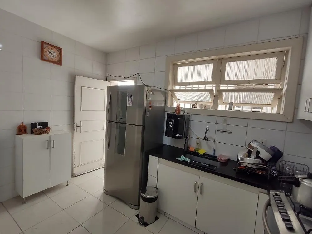 Casa, 3 quartos, 200 m² - Foto 2