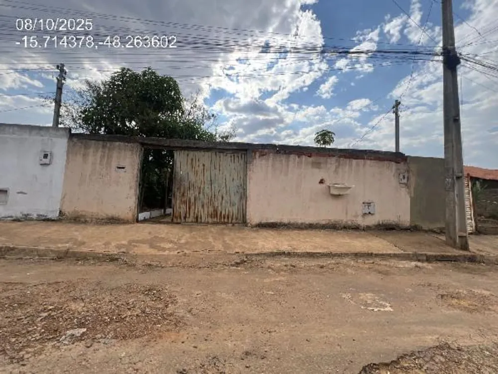 Casa, 2 quartos, 200 m² - Foto 1