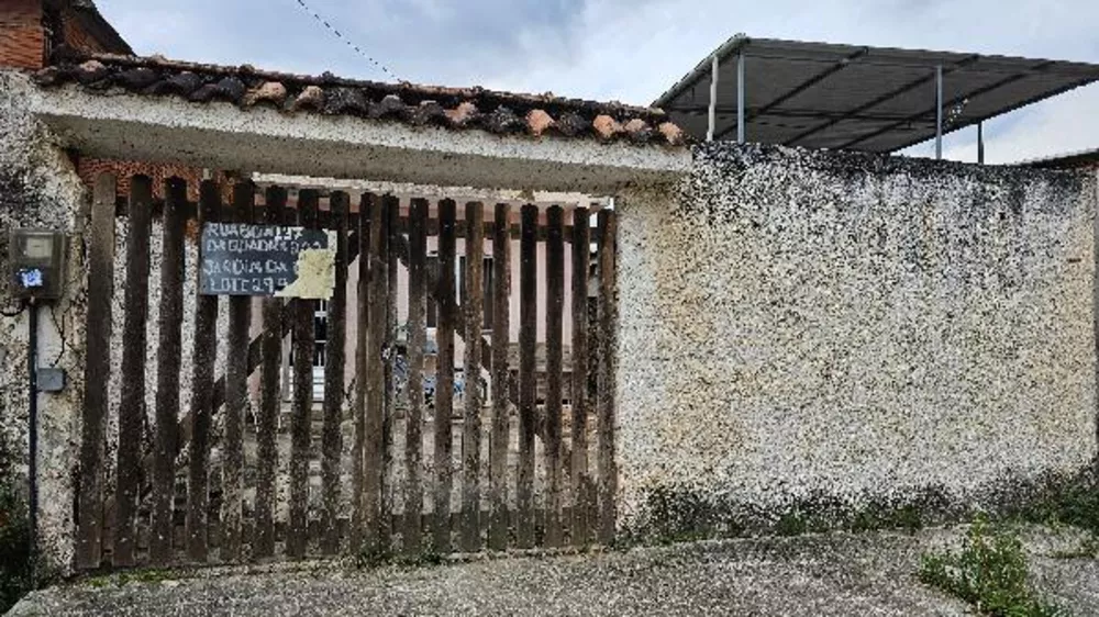 Casa, 2 quartos, 180 m² - Foto 1