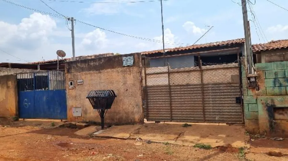 Casa, 2 quartos, 180 m² - Foto 1
