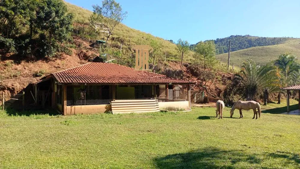 Sítio, 3 quartos, 6 m² - Foto 1