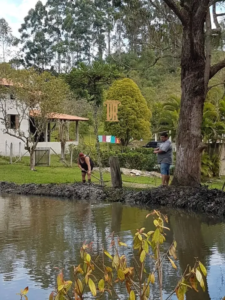 Sítio, 3 quartos, 22 m² - Foto 1