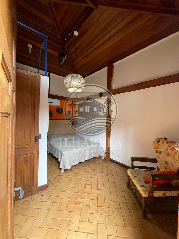 Casa, 5 quartos, 340 m² - Foto 1
