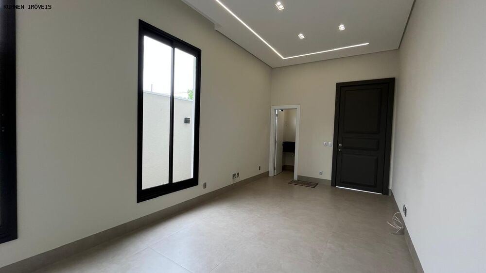 Casa de Condomínio à venda com 3 quartos, 160m² - Foto 1