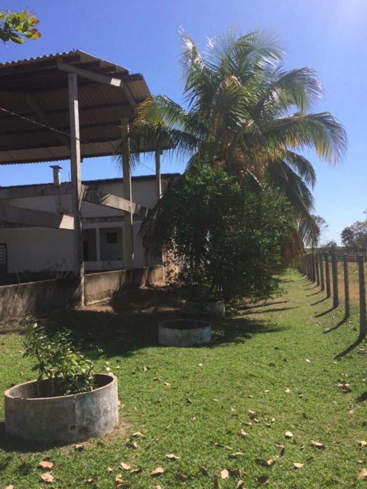 Terreno à venda com 3 quartos, 64m² - Foto 3