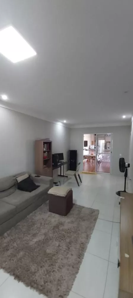 Casa de Condomínio à venda com 4 quartos, 124m² - Foto 1