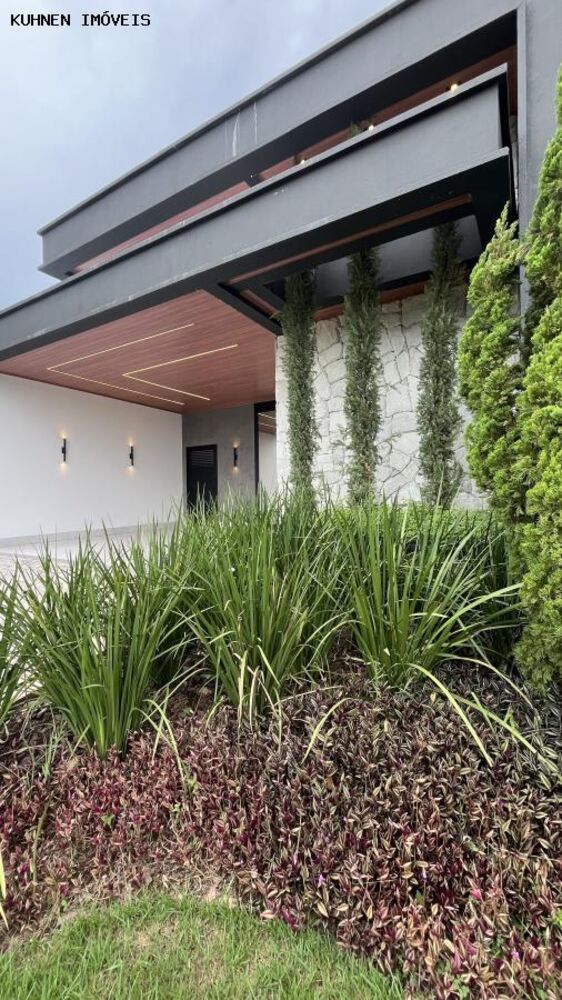 Casa de Condomínio à venda com 3 quartos, 159m² - Foto 1