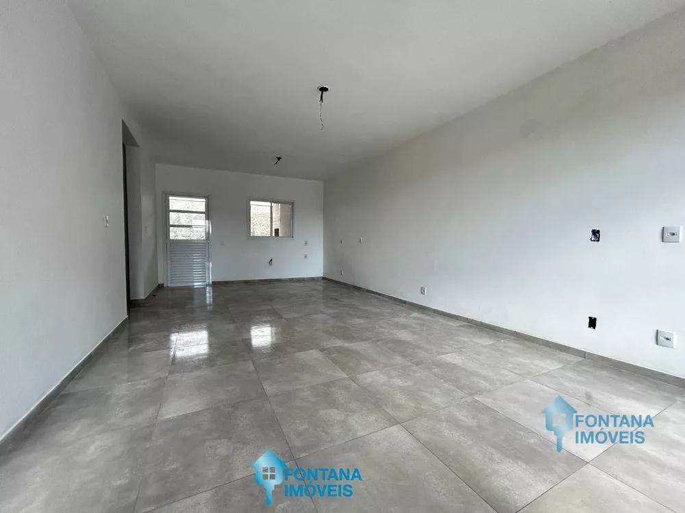 Casa à venda com 3 quartos, 100m² - Foto 3