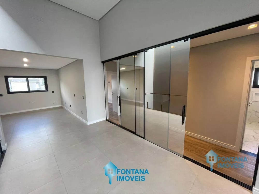 Casa de Condomínio à venda com 3 quartos, 210m² - Foto 4