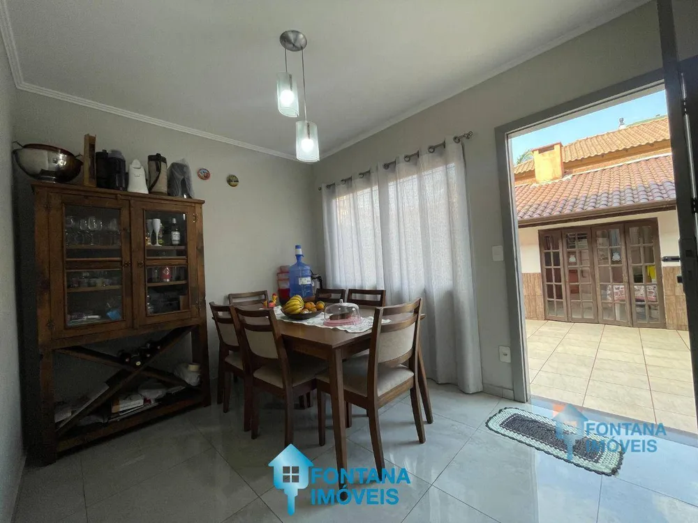 Casa, 3 quartos, 130 m² - Foto 2