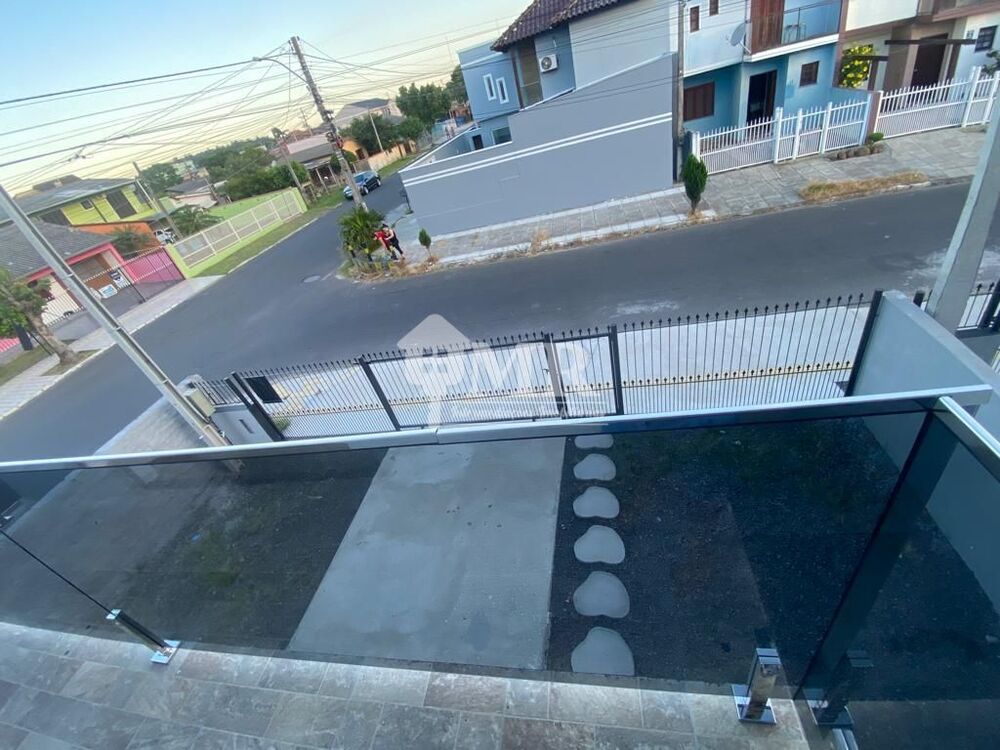 Casa à venda com 2 quartos, 76m² - Foto 1