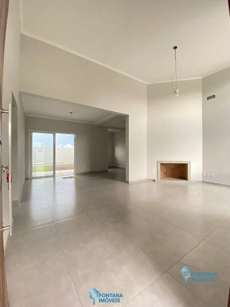 Casa à venda com 3 quartos, 114m² - Foto 3