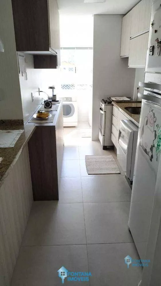 Apartamento à venda com 2 quartos, 70m² - Foto 4