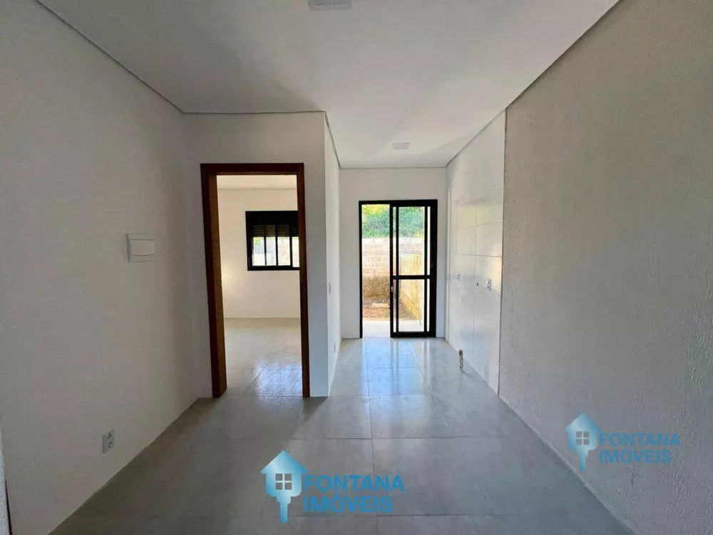 Casa à venda com 2 quartos, 44m² - Foto 3