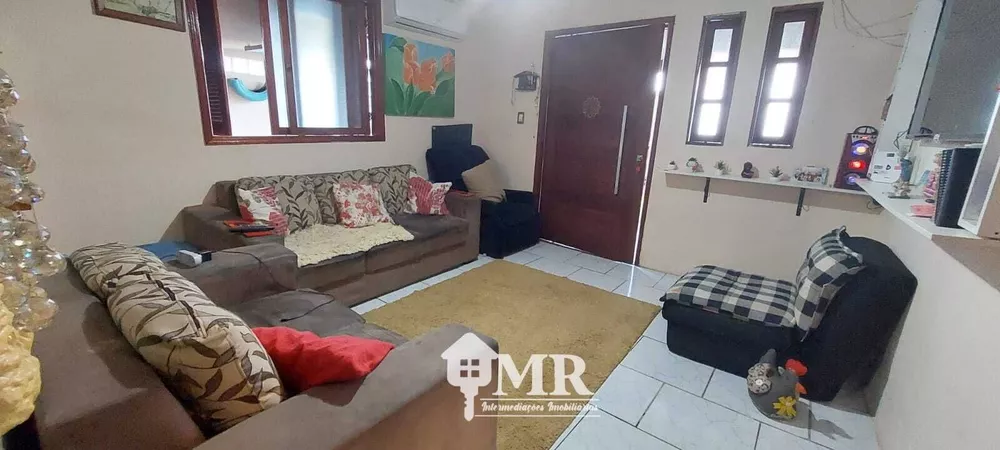 Casa à venda com 4 quartos, 100m² - Foto 3