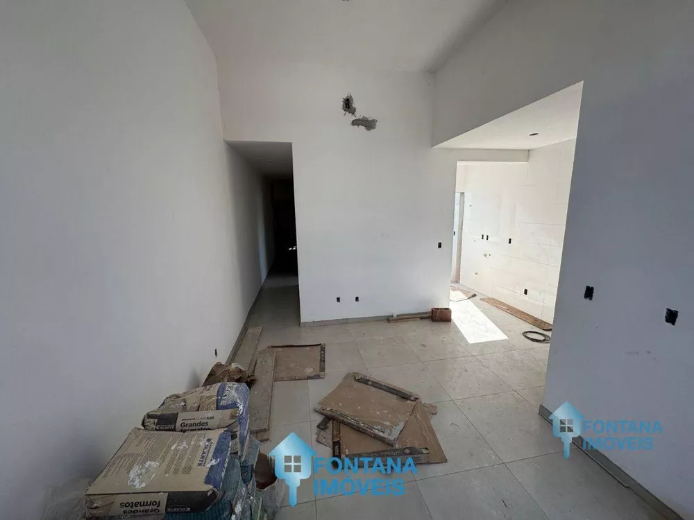 Casa à venda com 3 quartos, 67m² - Foto 3