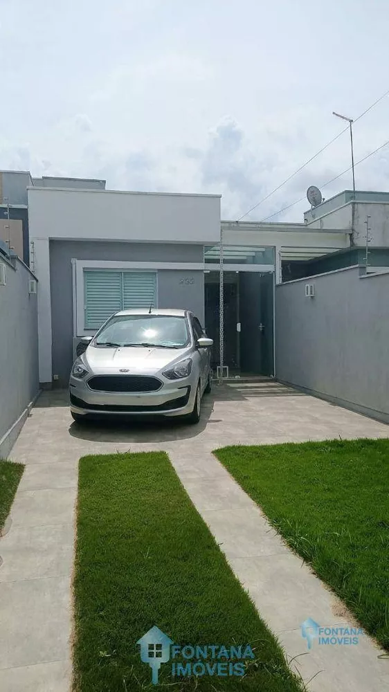 Casa à venda com 2 quartos, 60m² - Foto 2