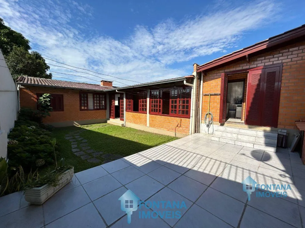 Casa, 4 quartos, 249 m² - Foto 2