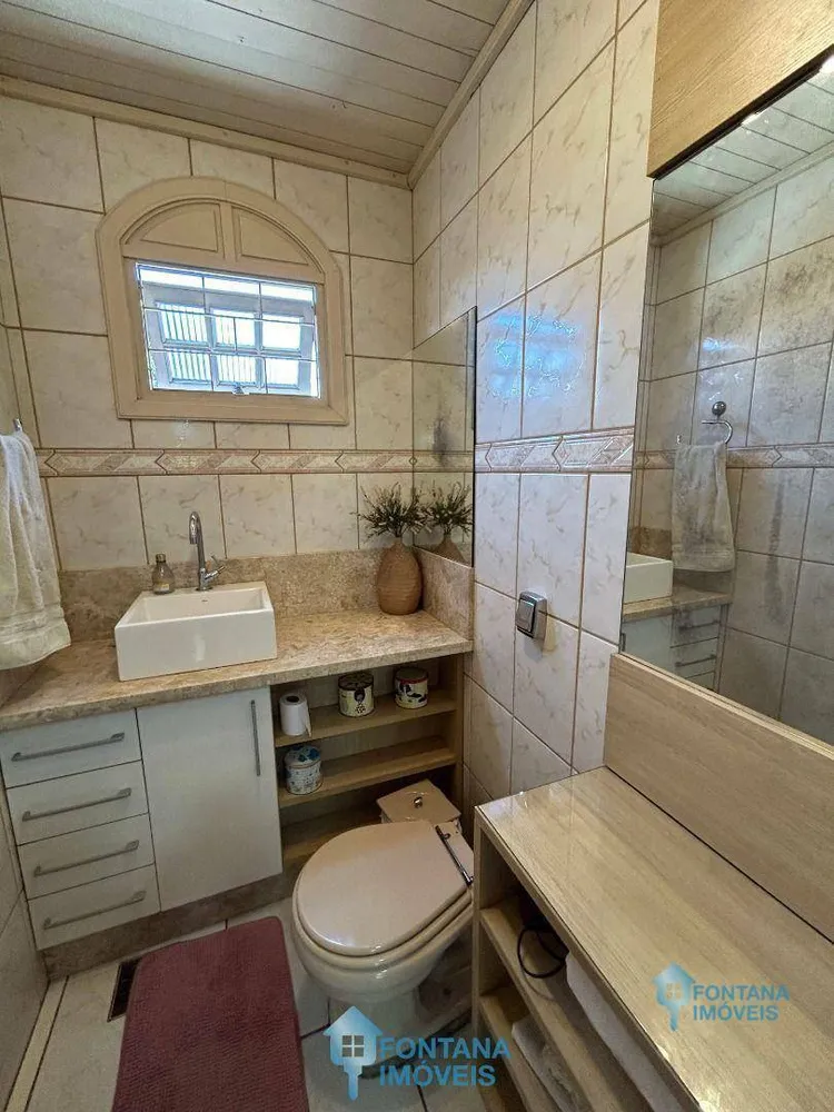 Casa, 4 quartos, 249 m² - Foto 1