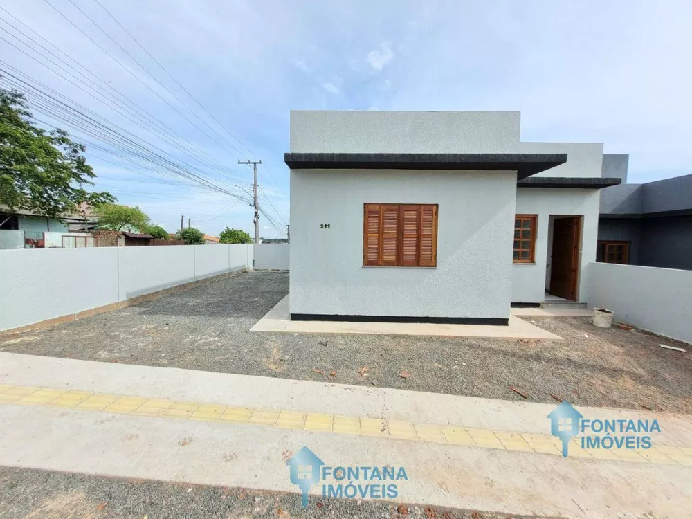 Casa à venda com 2 quartos, 50m² - Foto 2