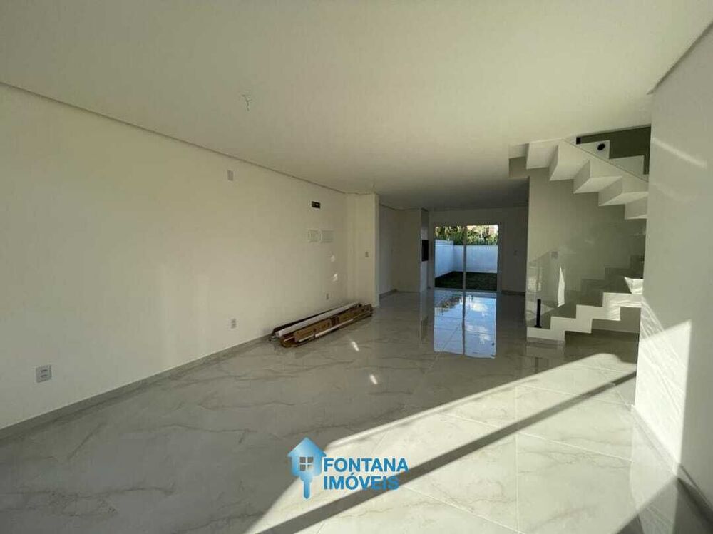 Casa, 3 quartos, 114 m² - Foto 2