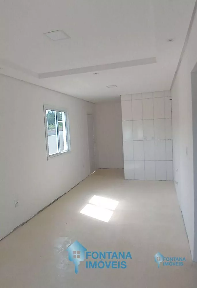 Casa à venda com 2 quartos, 52m² - Foto 4