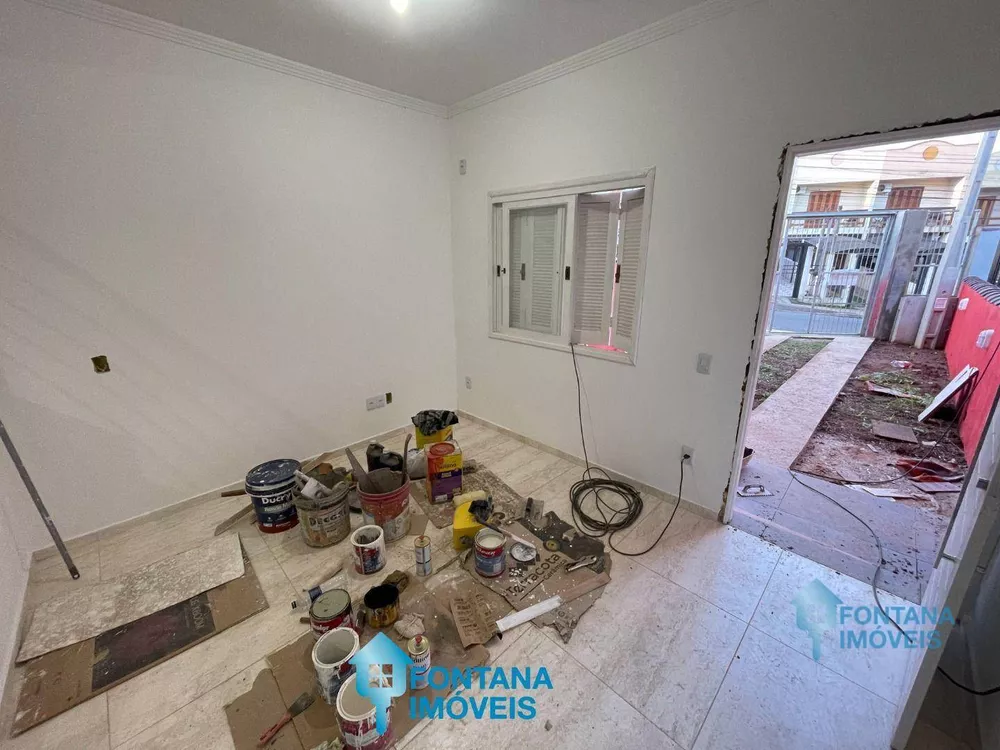 Casa à venda com 2 quartos, 60m² - Foto 4