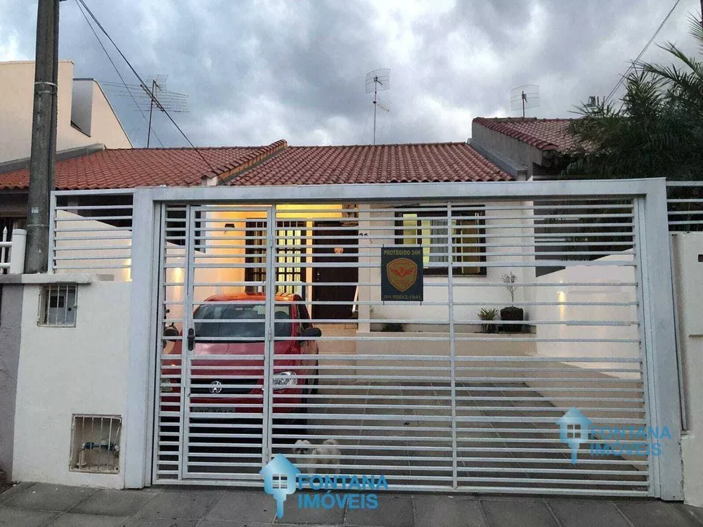 Casa à venda com 2 quartos, 80m² - Foto 1