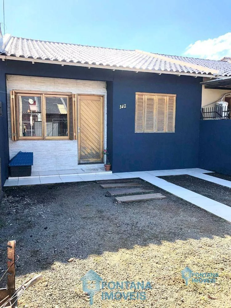 Casa à venda com 2 quartos, 60m² - Foto 2