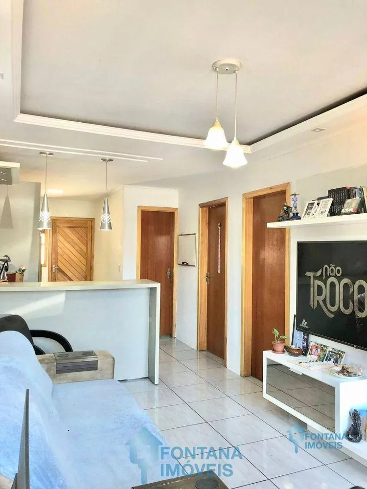 Casa à venda com 2 quartos, 60m² - Foto 4