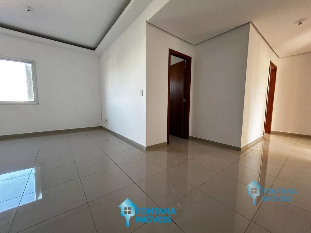 Apartamento à venda com 3 quartos, 94m² - Foto 2