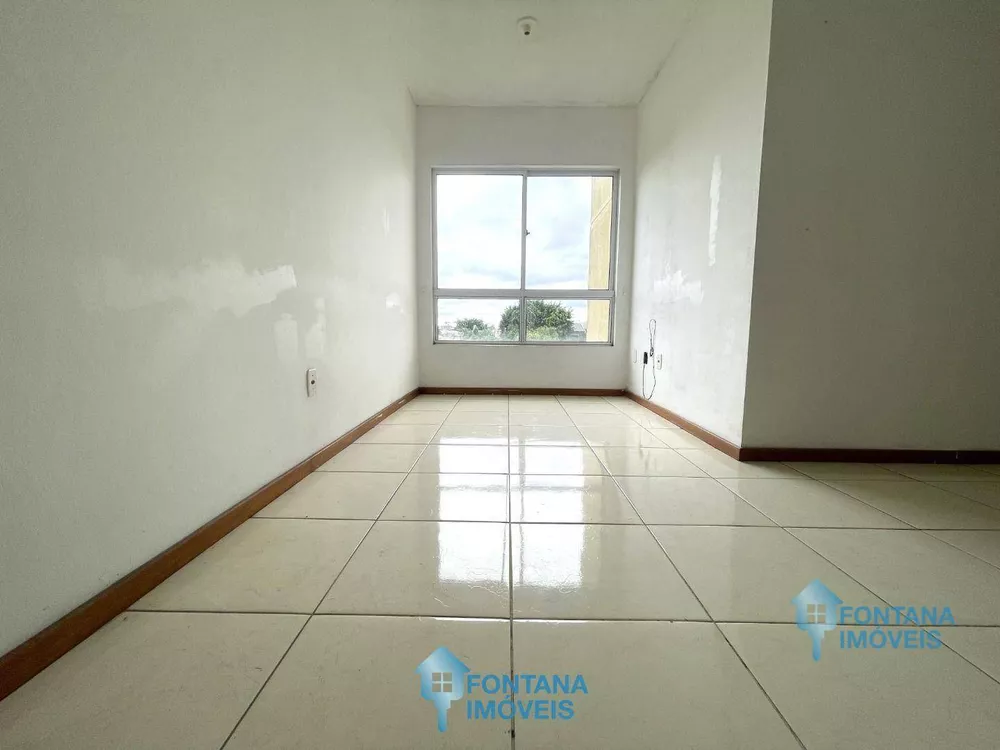 Apartamento à venda com 2 quartos, 57m² - Foto 4