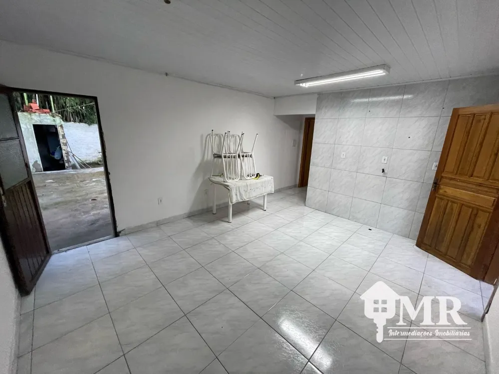 Casa, 4 quartos, 180 m² - Foto 2