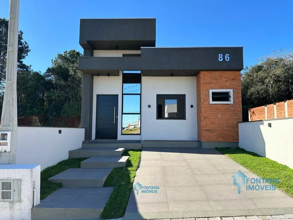 Casa à venda com 3 quartos, 84m² - Foto 1