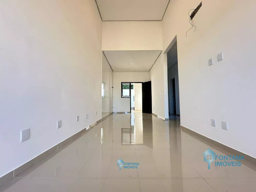 Casa à venda com 3 quartos, 84m² - Foto 4