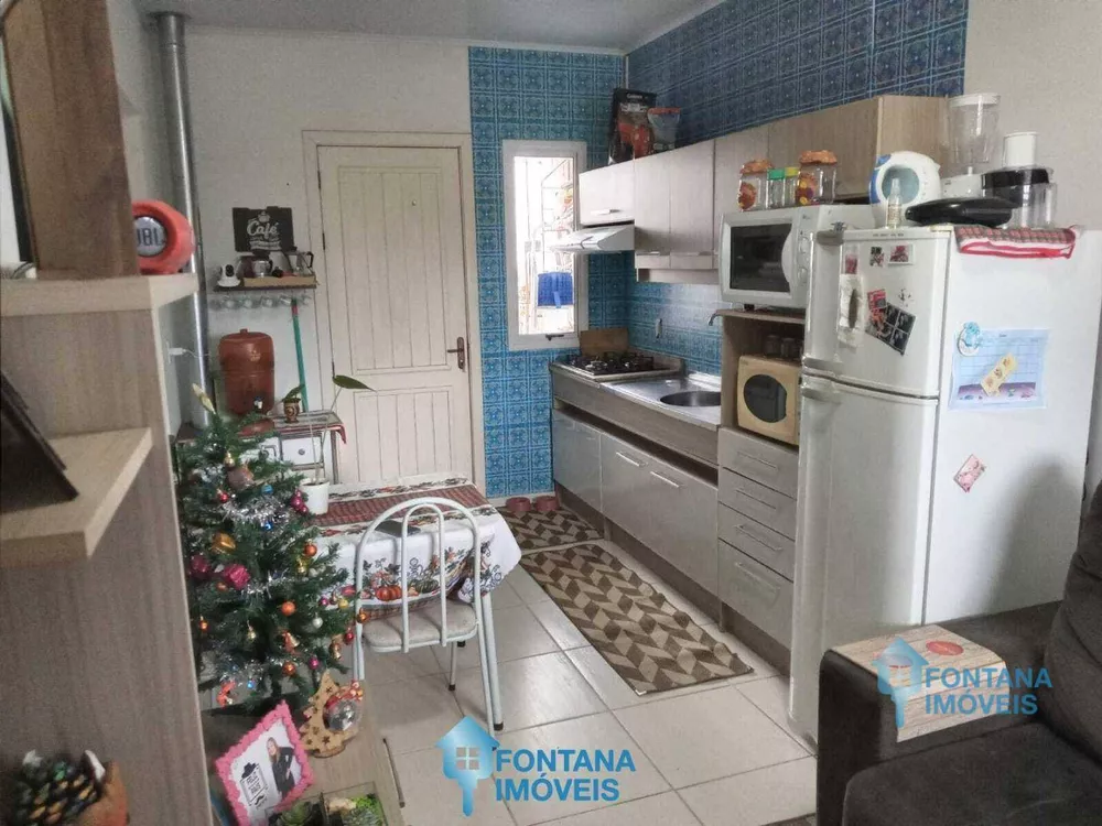 Casa à venda com 2 quartos, 55m² - Foto 3