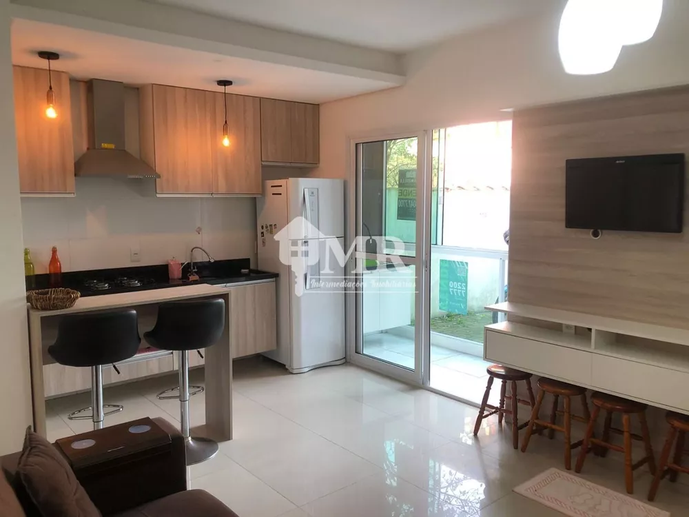 Apartamento à venda com 2 quartos, 64m² - Foto 1