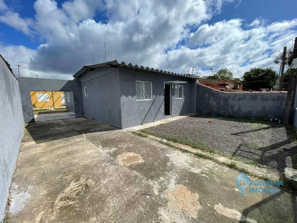 Casa à venda com 3 quartos, 100m² - Foto 1