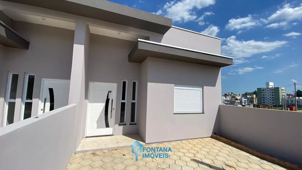 Casa à venda com 3 quartos, 84m² - Foto 2