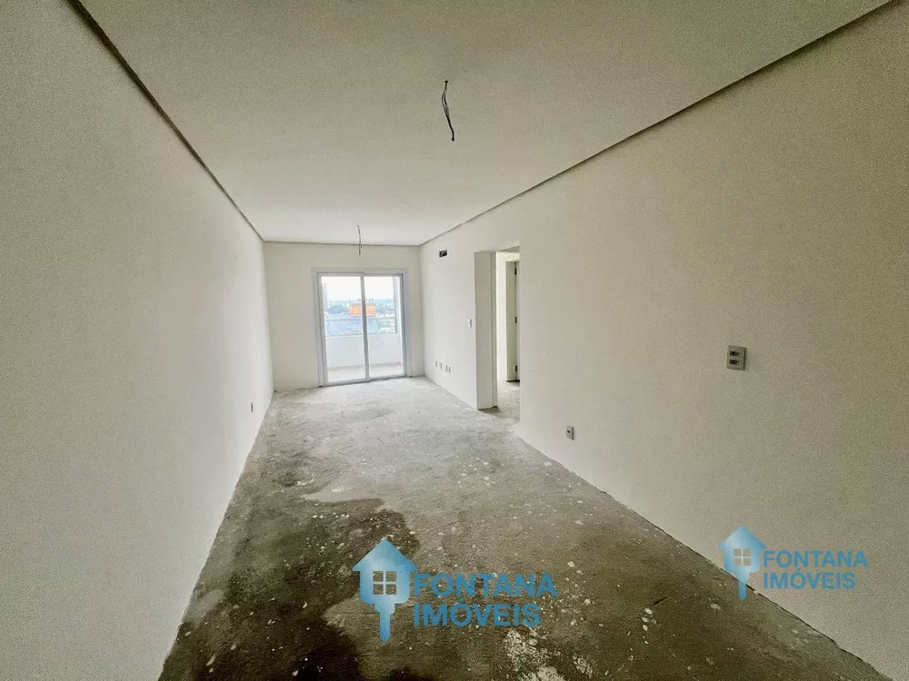 Apartamento à venda com 2 quartos, 68m² - Foto 4