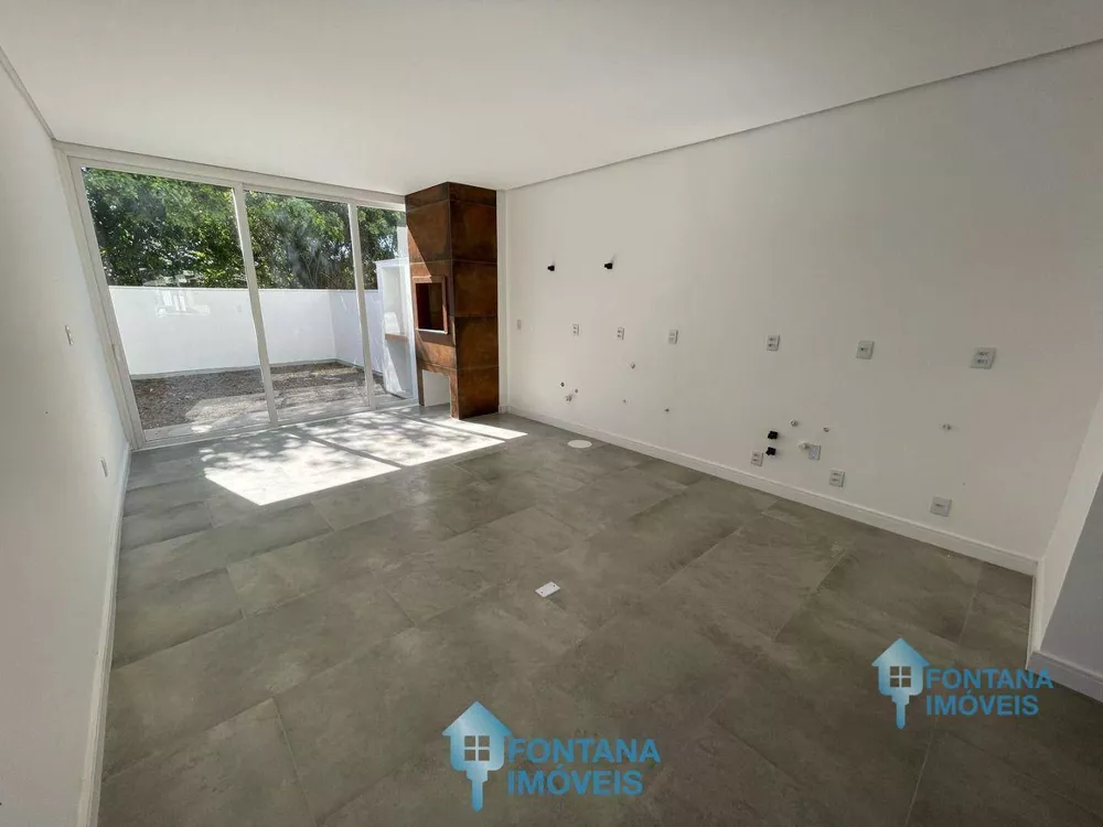 Casa à venda com 2 quartos, 110m² - Foto 4