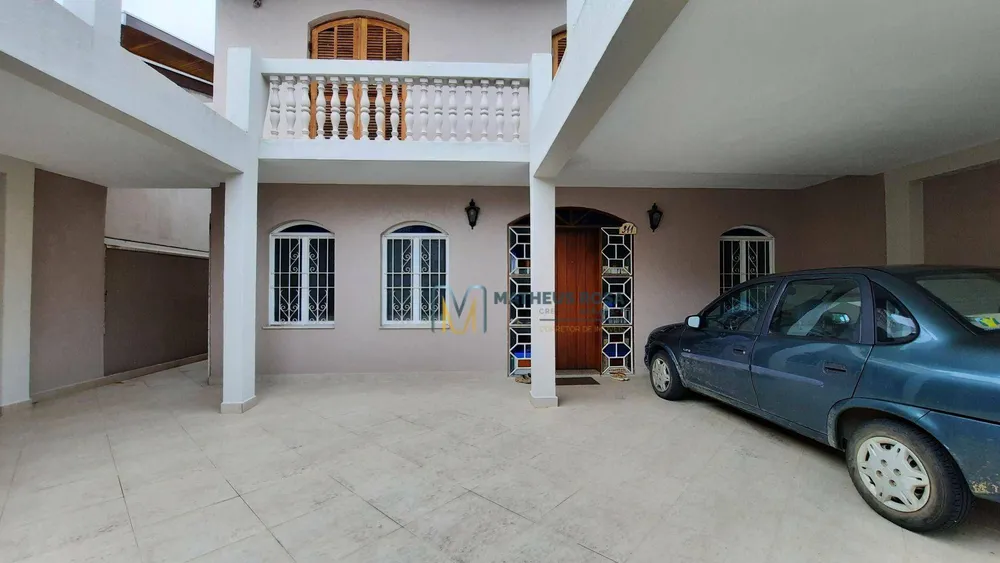 Casa, 5 quartos, 230 m² - Foto 2