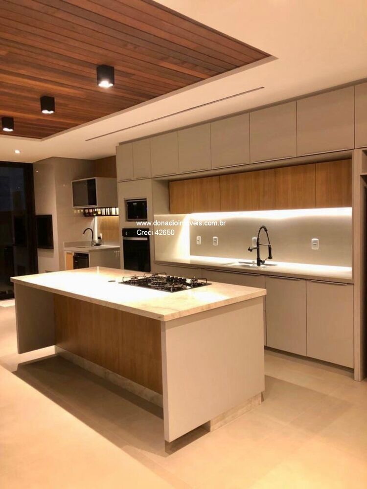 Casa à venda com 4 quartos, 270m² - Foto 17