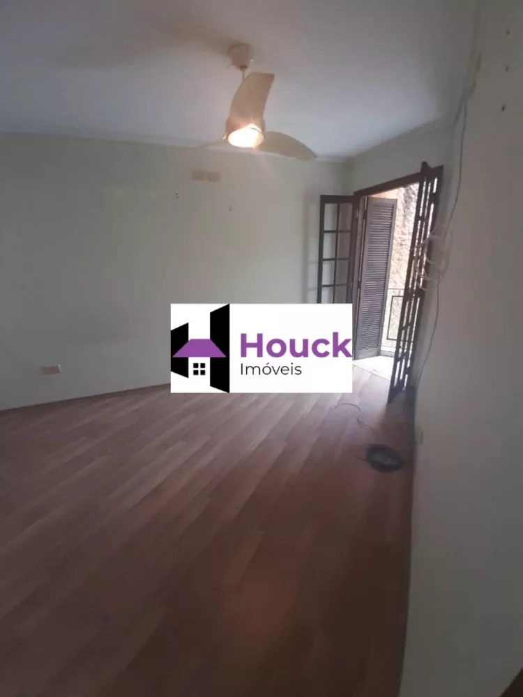 Sobrado à venda com 3 quartos, 160m² - Foto 2