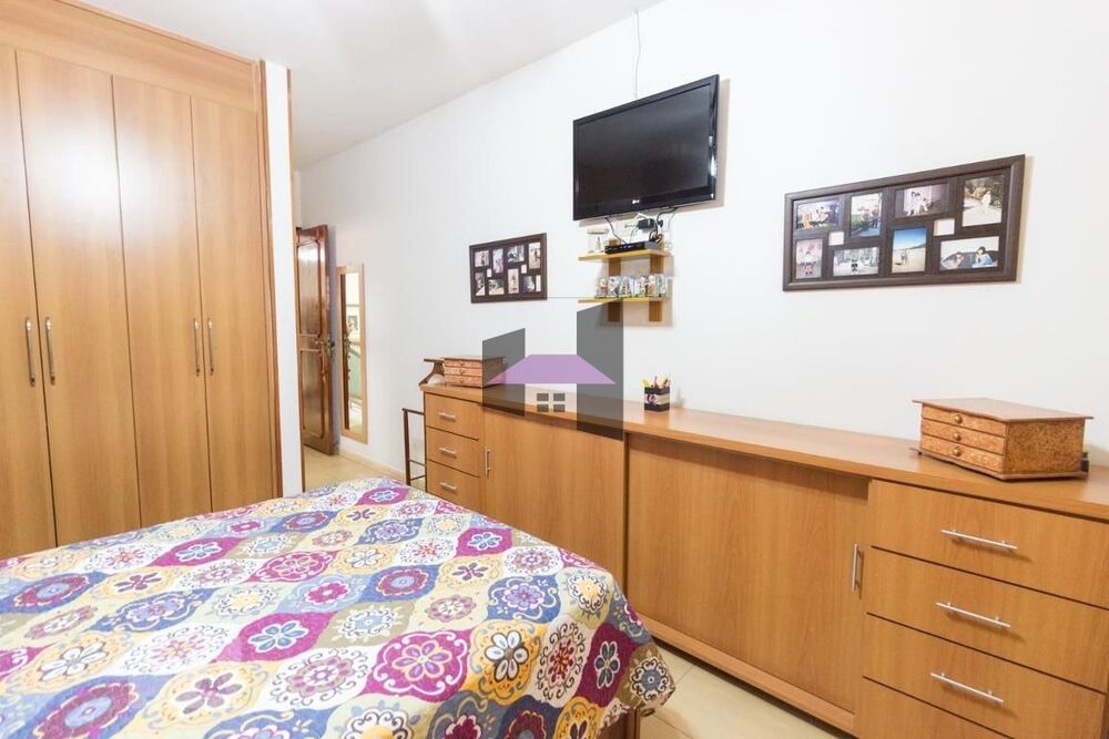 Sobrado à venda com 4 quartos, 166m² - Foto 2