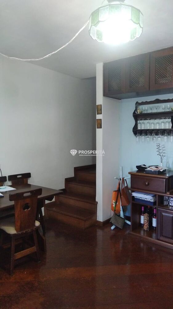 Casa à venda com 2 quartos, 100m² - Foto 3