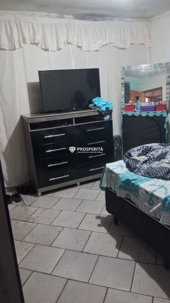 Casa à venda com 2 quartos, 180m² - Foto 4