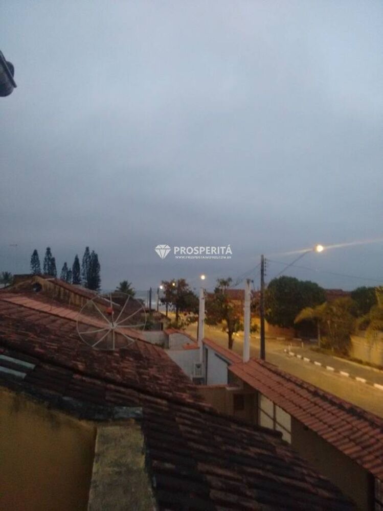Casa à venda com 4 quartos, 250m² - Foto 3