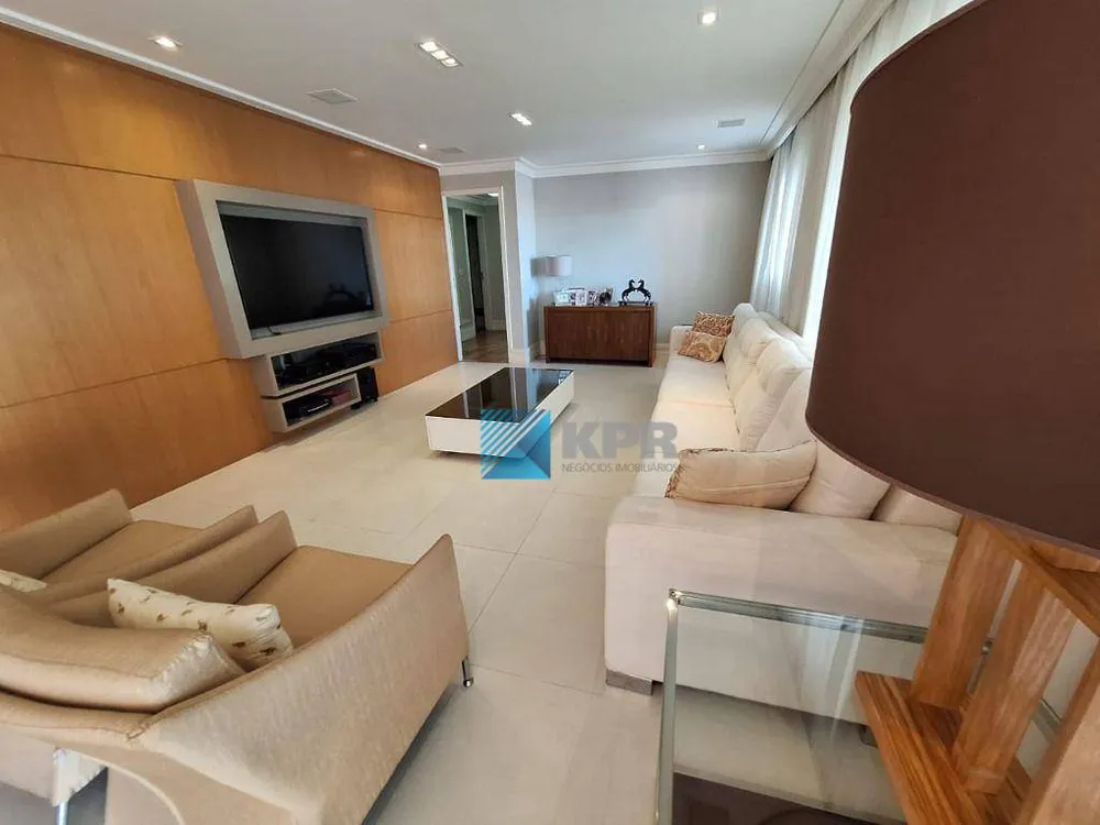 Apartamento, 3 quartos, 194 m² - Foto 1